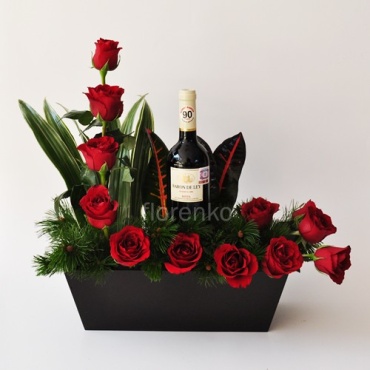 Rosas premium en jardinera y vino