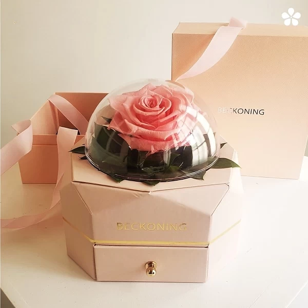 Aura floral - rosa rehidratada en estuche rosa