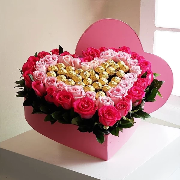 Corazón Romántico - rosas y Ferrero