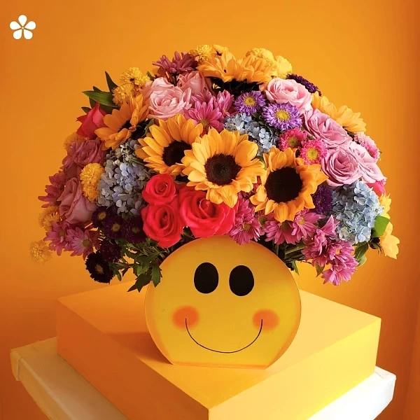 Sonrisa Viva - arreglo multicolor en base Smille